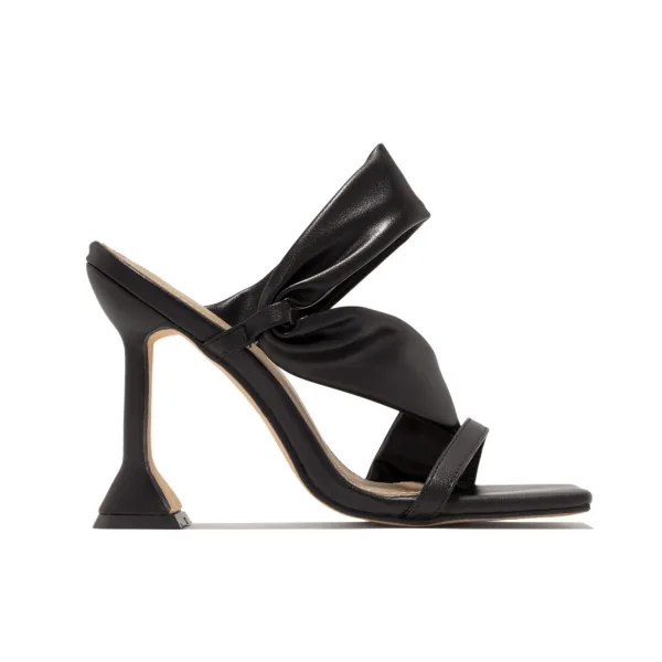 Chic / Beautiful Gold Street Wear Womens Sandals 2021 9 cm Stiletto Heels Open / Peep Toe Sandals High Heels