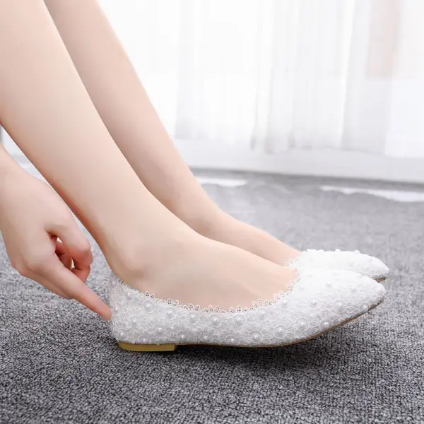 Elegant White Pearl Lace Flower Flat Wedding Shoes 2021 Pointed Toe Wedding Heels