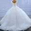 Luxus / Herrlich Weiß Plissee Spitze Blumen Brautkleider / Hochzeitskleider 2021 Ballkleid Eckiger Ausschnitt Perlenstickerei Pailletten Ärmellos Rückenfreies Kapelle-Schleppe Hochzeit