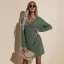 Sexy Tomber Hiver Vêtement de rue Armée Verte Tricot Ample Femme Robes 2021 V-Cou Manches Longues