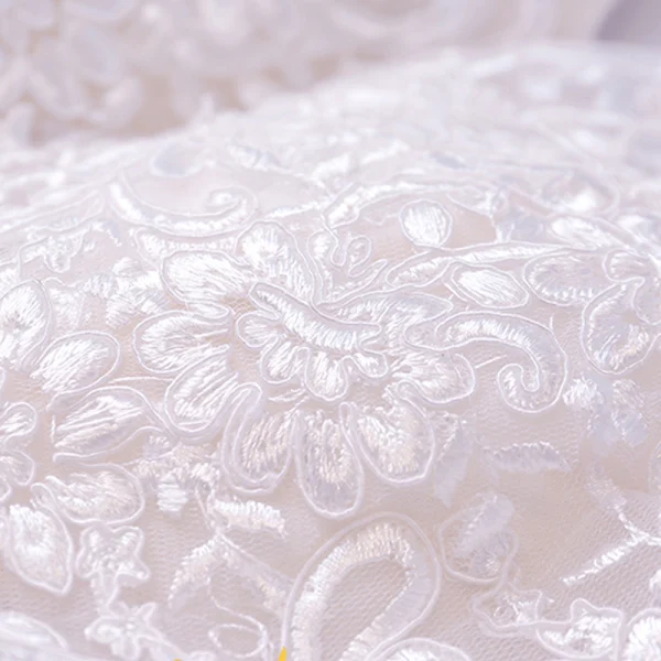 Abordable Blanche Robe De Mariée 2020 Princesse V-Cou En Dentelle Fleur Sans Manches Dos Nu Volants en Cascade Train De Balayage