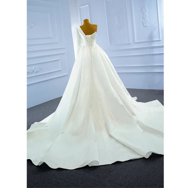 High End Elegante Ivory / Creme Satin Brautkleider / Hochzeitskleider 2021 A Linie One-Shoulder Perlenstickerei Perle Pailletten Lange Ärmel Rückenfreies Kathedrale Schleppe Hochzeit