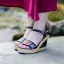 Etnisk Svarta Casual Broderade Fläta Sandaler Dam 2020 Läder 10 cm Kilklackar Peep Toe Sandaler