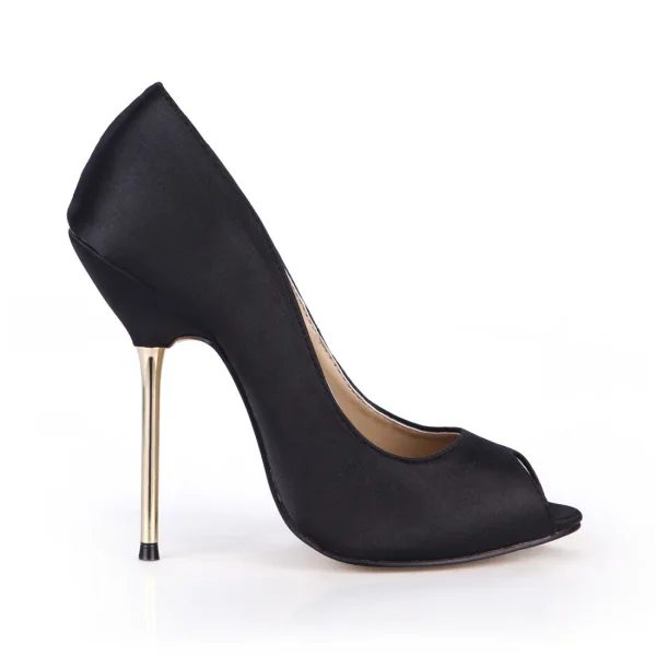 Schlicht Ivory / Creme Familienfeier Pumps 2020 11 cm Stilettos Peeptoes Pumps