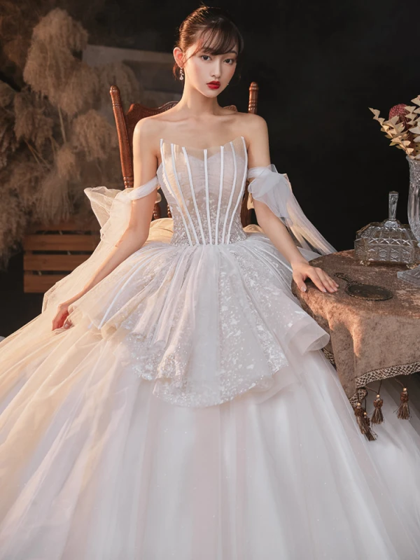 Luxury / Gorgeous Charming Champagne Wedding Dresses 2020 Ball Gown Beading Lace Sequins Strapless Sleeveless Backless Royal Train