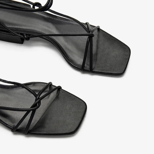 Sexy Schlicht Schwarz Strassenmode Sandalen Damen 2020 Knöchelriemen Low Heel Thick Heels Peeptoes Sandaletten