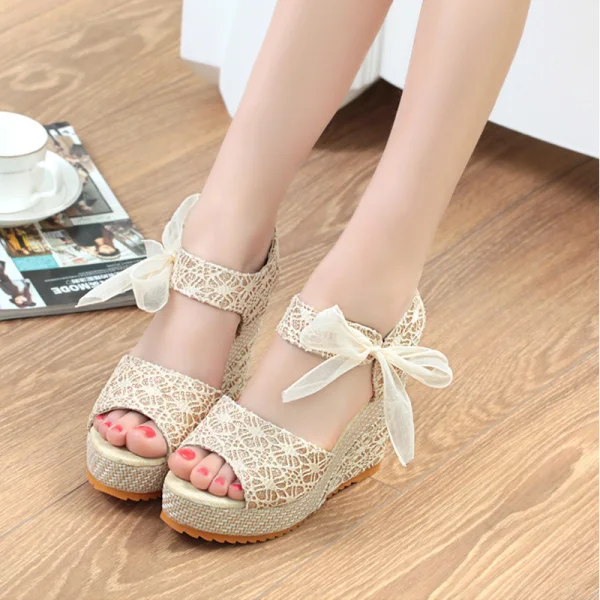 Schöne Schwarz Freizeit Sandalen Damen 2020 Pailletten Schleife 10 cm Keilabsatz Plateau Peeptoes Sandaletten
