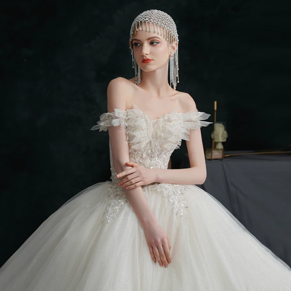 Simple Ivoire Robe De Mariée 2021 Robe Boule De l'épaule Perlage Cristal Paillettes Sans Manches Dos Nu Royal Train Mariage