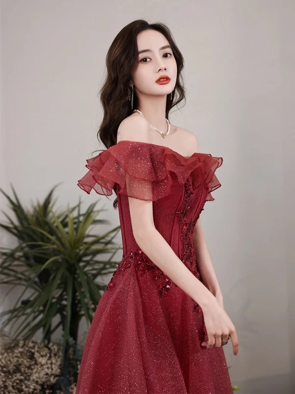 Chic / Beautiful Burgundy Glitter Evening Dresses  Prom Dresses 2021 A-Line / Princess Off-The-Shoulder Beading Sequins Short Sleeve Backless Floor-Length / Long Evening Party Prom Formal Dresses