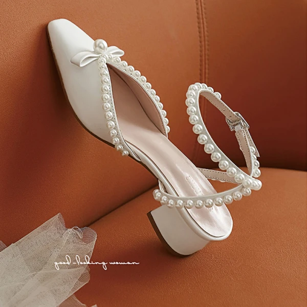Élégant Ivoire Perle Noeud Chaussure De Mariée 2020 3 cm Talons Épais Talon Bas À Bout Pointu Mariage Sandales