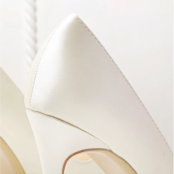Elegant Beige Satin Wedding Shoes 2020 Pearl Rhinestone Bow 10 cm Stiletto Heels Pointed Toe Wedding Pumps