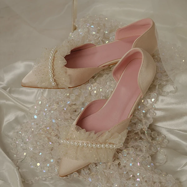 Elegante Champagner Perle Flache Brautschuhe 2020 Satin Pailletten Spitzschuh Hochzeit Sandaletten
