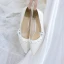 Schöne Ivory / Creme Brautschuhe 2020 Applikationen 3 cm Stilettos Low Heel Spitzschuh Hochzeit Pumps