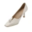 Élégant Ivoire Perle Chaussure De Mariée 2020 7 cm Talons Aiguilles Pied Carré Mariage Escarpins