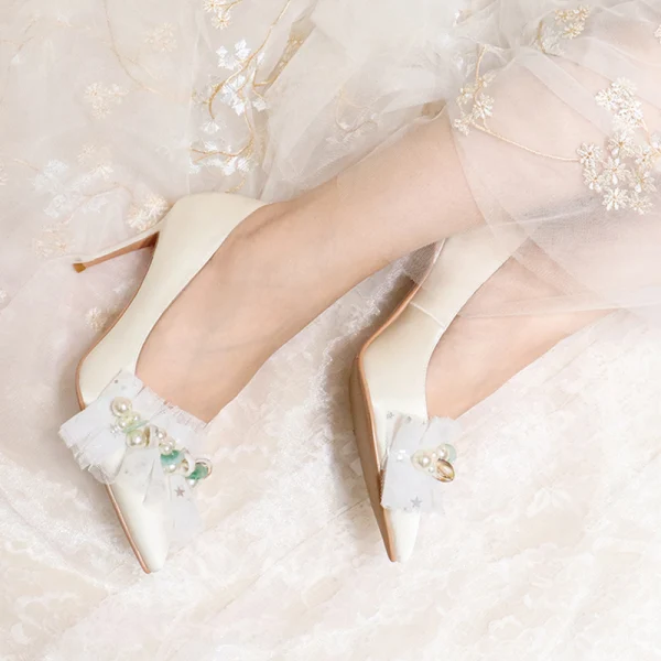 Chic / Belle Blanche Cuir Chaussure De Mariée 2020 Perle Appliques 8 cm Talons Aiguilles À Bout Pointu Mariage Escarpins