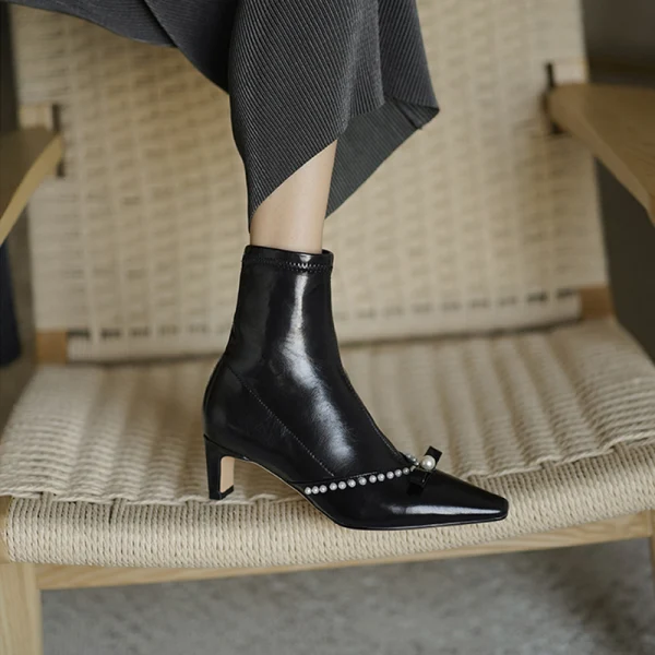 Modest / Simple Black Street Wear Pearl Bow Womens Boots 2020 Leather 5 cm Thick Heels Pointed Toe Boots