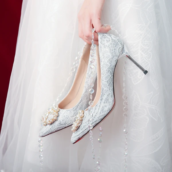 Elegant Charming Silver Lace Wedding Shoes 2020 Pearl Rhinestone 8 cm Stiletto Heels Pointed Toe Wedding Pumps