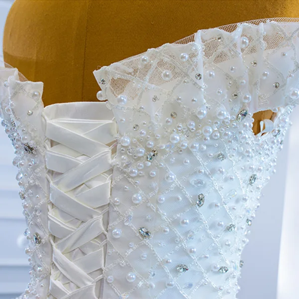 Luxury / Gorgeous Ivory Wedding Dresses 2021 Ball Gown Off-The-Shoulder Beading Pearl Rhinestone Sequins Short Sleeve Backless Chapel Train Wedding