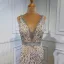 Haut de Gamme Bordeaux Perlage Faux Diamant Gland Robe De Soirée 2022 Trompette / Sirène Col v profond Sans Manches Dos Nu Longue Robe De Ceremonie