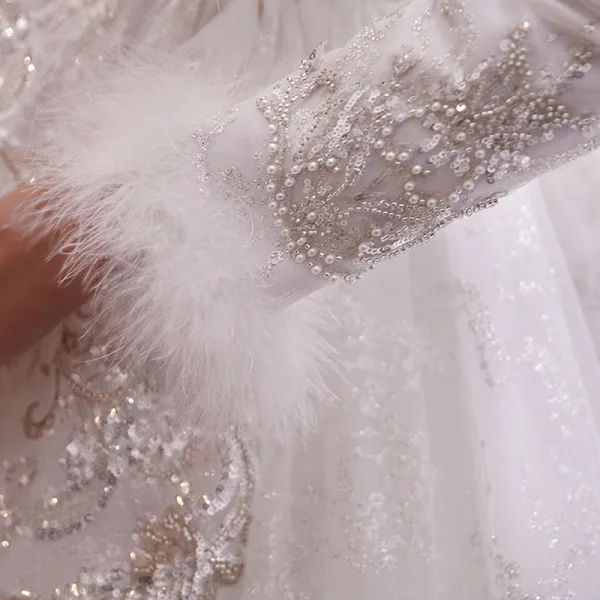 Muslim Sparkly Charming White Beading Pearl Rhinestone Sequins Winter Wedding Dresses 2022 Ball Gown Scoop Neck Long Sleeve Royal Train Wedding