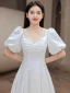 Modest / Simple White Homecoming Graduation Dresses 2022 A-Line / Princess Satin V-Neck Puffy Short Sleeve Pearl Tea-length Formal Dresses