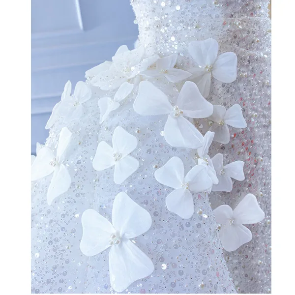 Stunning Luxury / Gorgeous White Beading Pearl Sequins Lace Flower Wedding Dresses 2022 Trumpet / Mermaid Scoop Neck Appliques Sleeveless Backless