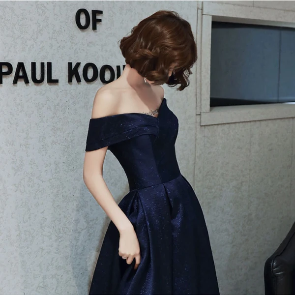 Chic / Beautiful Navy Blue Glitter Satin Prom Dresses 2022 A-Line / Princess Off-The-Shoulder Short Sleeve Backless Floor-Length / Long Formal Dresses