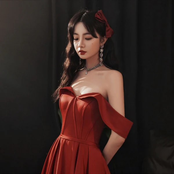 Chic Beautiful Burgundy Satin Prom Dresses 2022 A-Line Princess Off-The-Shoulder Short