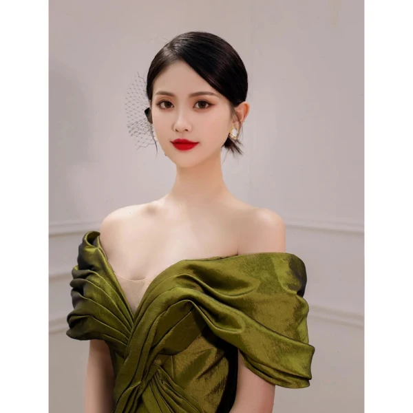 High-end Olive Green Satin Evening Dresses 2022 Trumpet / Mermaid Off-The-Shoulder Short Sleeve Sweep Train Evening Party Formal Dresses