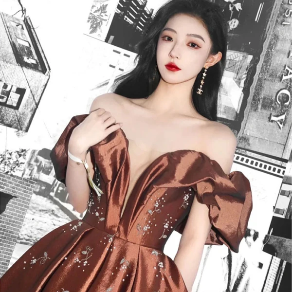 Modest / Simple Brown Beading Satin Evening Dresses 2022 A-Line / Princess Off-The-Shoulder Puffy Short Sleeve Backless Tea-length Prom Formal Dresses