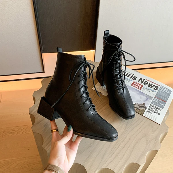 Mode Noire Vêtement de rue Bottines Bottes Femme 2020 4 cm Talons Épais Talon Bas À Bout Rond Bottes