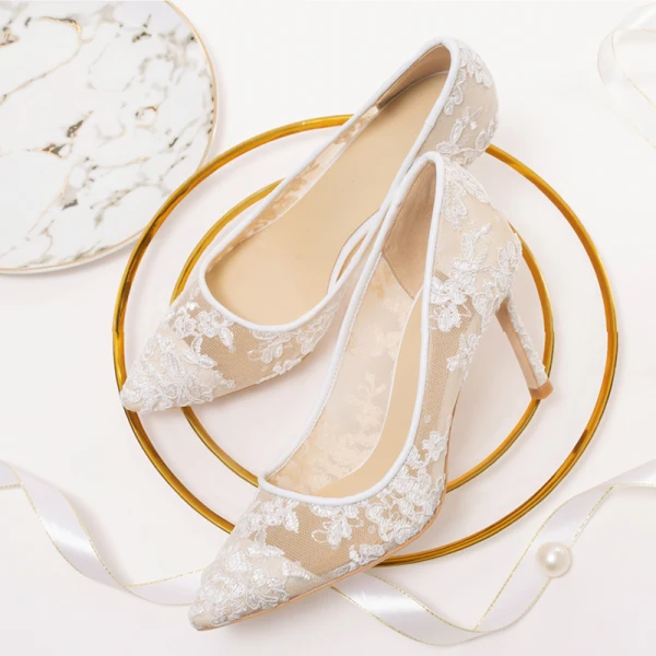 Charming Ivory Lace Flower Wedding Shoes 2020 Tulle 8 cm Stiletto Heels Pointed Toe Wedding Pumps