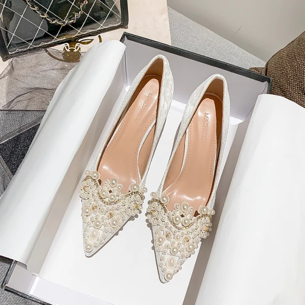 Chic / Belle Ivoire Perle Faux Diamant Chaussure De Mariée 2021 7 cm Talons Aiguilles À Bout Pointu Mariage Escarpins Talons Hauts