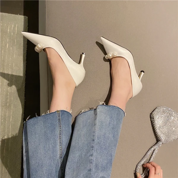 Fashion White Dating Pearl Pumps 2021 7 cm Stiletto Heels Pointed Toe Pumps High Heels