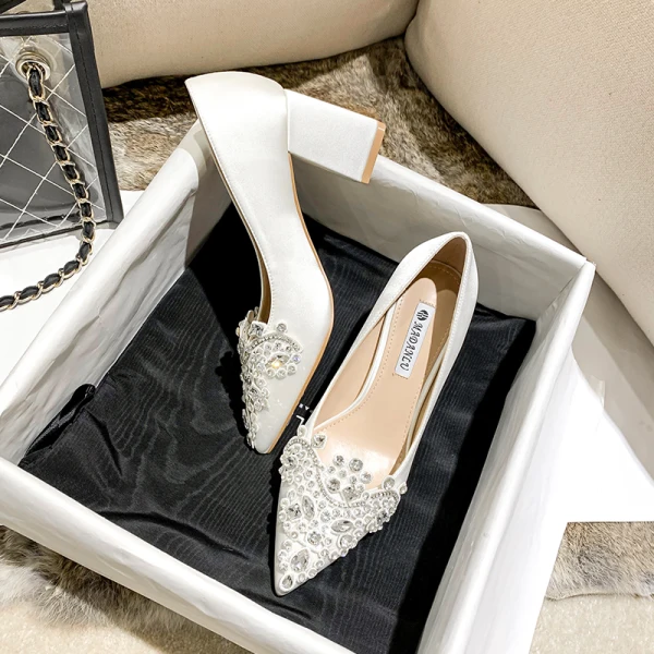 Elegant White Rhinestone Satin Wedding Shoes 2021 7 cm Thick Heels High Heels Pointed Toe Wedding Pumps