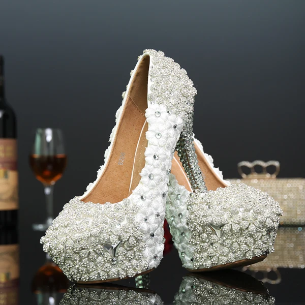 Scintillantes Charmant Argenté Faux Diamant Chaussure De Mariée 2021 Cuir En Dentelle Fleur 14 cm Talons Aiguilles Bottines À Bout Rond Mariage Escarpins Talons Hauts