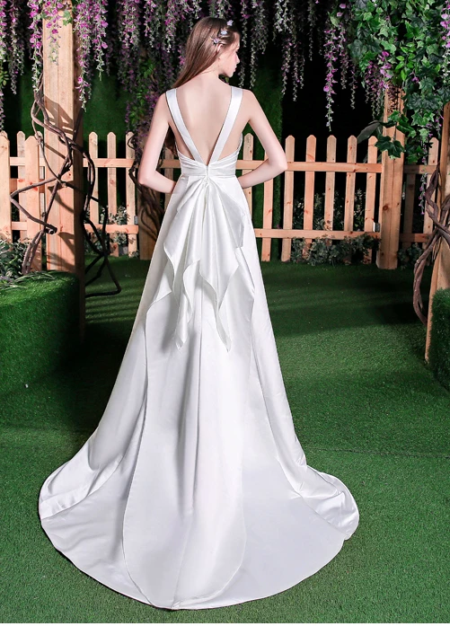 Simple Ivoire Robe De Mariée 2018 Princesse Encolure Dégagée Sans Manches Dos Nu Train De Balayage Mariage
