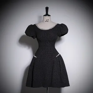 Chic Belle Noire Perle Paillettes Courte Robe De Bal 2023 Princesse Encolure Dégagée Manches Courtes Dos Nu Promo Robe De Ceremonie