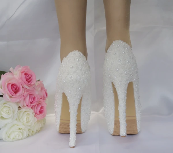 Chic / Beautiful White Wedding Shoes 2018 Lace Flower Pearl 14 cm Stiletto Heels Round Toe Pumps