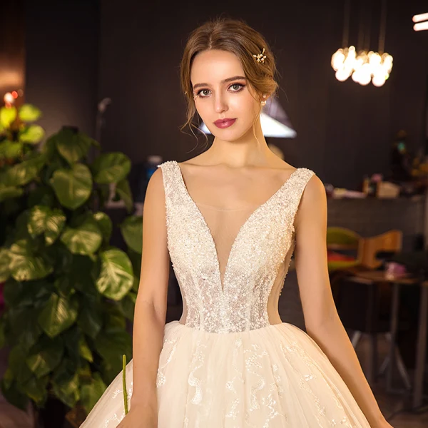 Elegant Champagne Wedding Dresses 2019 Ball Gown Scoop Neck Beading Sequins Lace Flower Sleeveless Backless Floor-Length / Long