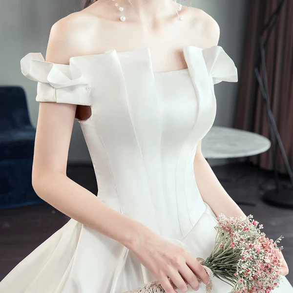 Élégant Simple Ivoire Robe De Mariée 2019 Princesse De l'épaule Manches Courtes Dos Nu Cathedral Train