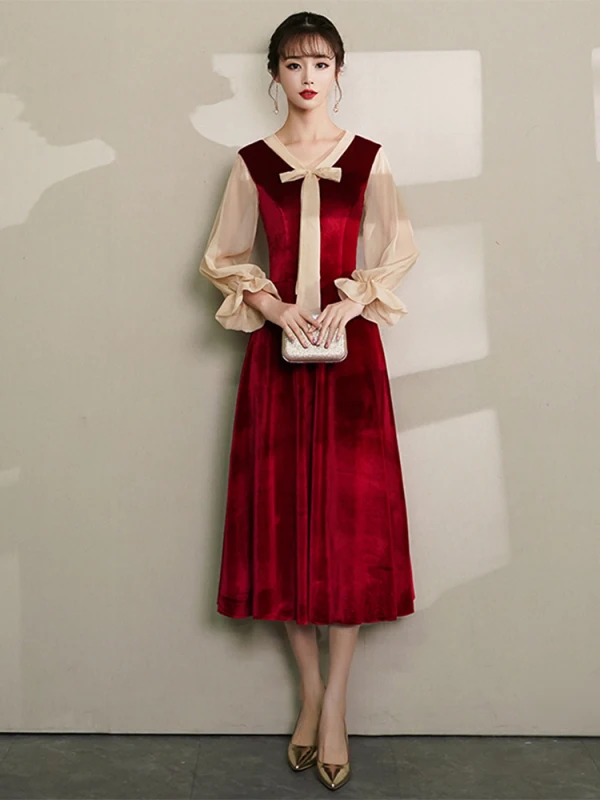 Vintage / Retro Burgundy Homecoming Graduation Dresses 2019 A-Line / Princess V-Neck Bow Suede Long Sleeve Tea-length Prom Dresses