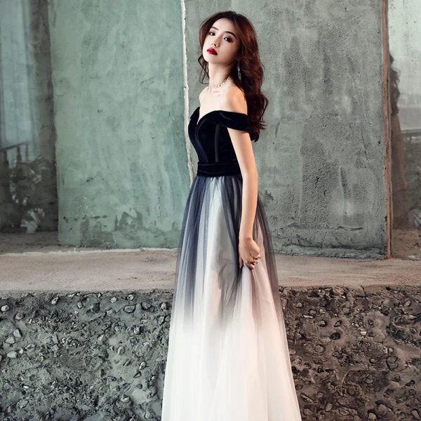Elegante Farbverlauf Schwarz Ballkleider 2019 A Linie Off Shoulder Kurze Ärmel Rückenfreies Lange Festliche Kleider