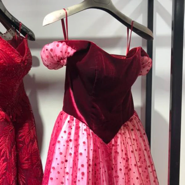 Chic / Beautiful Burgundy Evening Dresses 2019 A-Line / Princess Suede Off-The-Shoulder Spotted Tulle Short Sleeve Backless Floor-Length / Long Formal Dresses