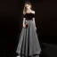 Elegant Svart Selskapskjoler 2019 Prinsesse Suede Av Skulderen Glitter Polyester Korte Ermer Ryggløse Lange Formelle Kjoler