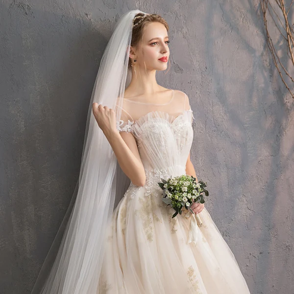 Élégant Champagne Robe De Mariée 2019 Princesse Encolure Dégagée Volants Perlage Perle En Dentelle Fleur Manches Courtes Dos Nu Royal Train