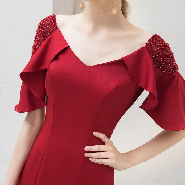 Chic / Belle Couleur Unie Bordeaux Robe De Soirée Trompette / Sirène 2019 V-Cou Dos Nu Perlage Cristal 1/2 Manches Train De Balayage Robe De Ceremonie