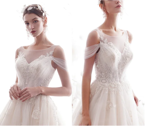 Élégant Champagne Robe De Mariée 2019 Princesse Encolure Dégagée Perlage En Dentelle Fleur Sans Manches Dos Nu Cathedral Train