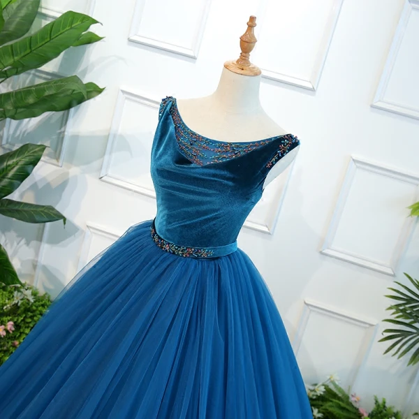 Vintage / Retro Royal Blue Quinceañera Prom Dresses 2018 Ball Gown Beading Sequins Crystal Sash Suede Scoop Neck Backless Sleeveless Floor-Length / Long