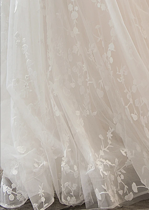 Style Audrey Hepburn Champagne Robe De Mariée 2019 Princesse Bustier Perlage Paillettes Appliques En Dentelle Fleur Sans Manches Dos Nu Noeud Chapel Train